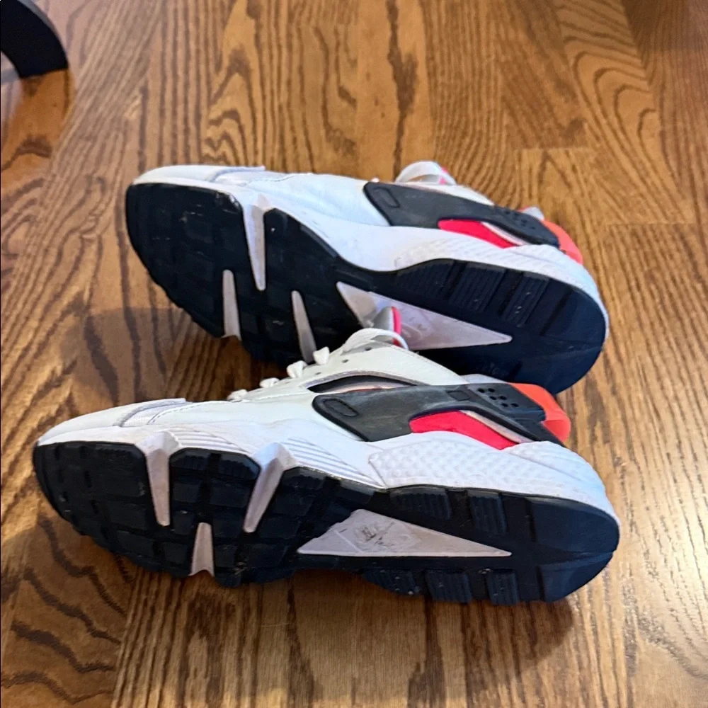 Nike Air Huarache Gray and Pink Sneakers size 9